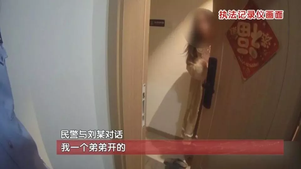 姐姐醉驾保时捷撞两车,火速逃离现场,还让弟弟顶包！