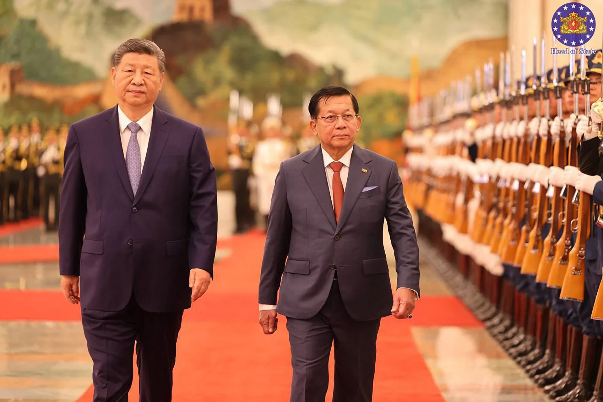 缅甸总统敏昂莱（右）于6月中赴北京进行国事访问，外界认为，北京着眼缅甸的稀土资源及边境安全。 （法新社）