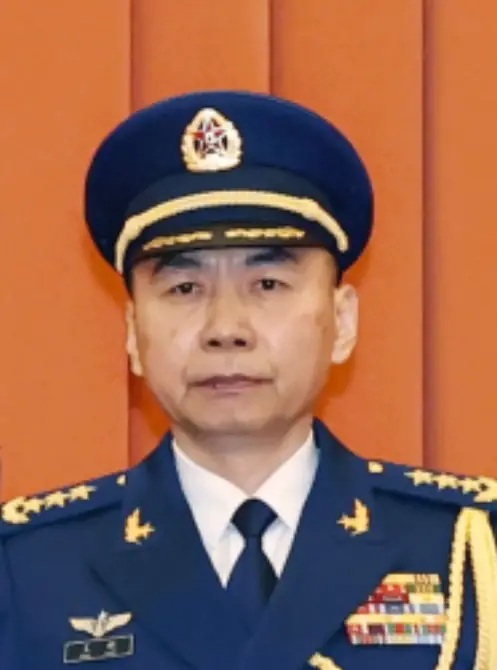他成为共军最年轻的现役上将 他成为共军最年轻的现役上将