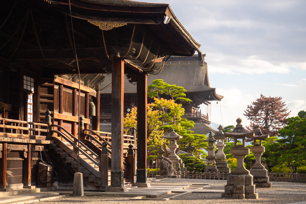 在日本拥有600年历史的古寺「圆通寺」，日前遭恶火吞噬，警调查竟是见习僧纵火导致。 （示意图：shutterstock／达志）