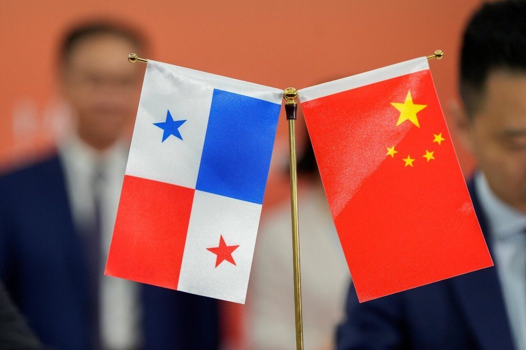 巴拿马与中国续签海运港口协议。路透 巴拿马与中国续签海运港口协议。路透