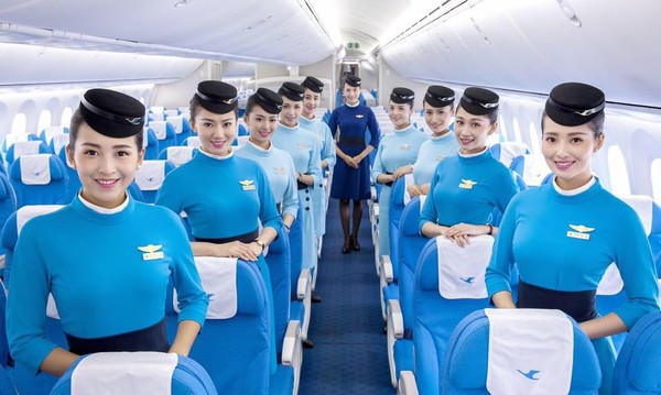 ▲▼廈門航空空服員 。(圖/翻攝自Facebook/Xiamenair Taiwan)